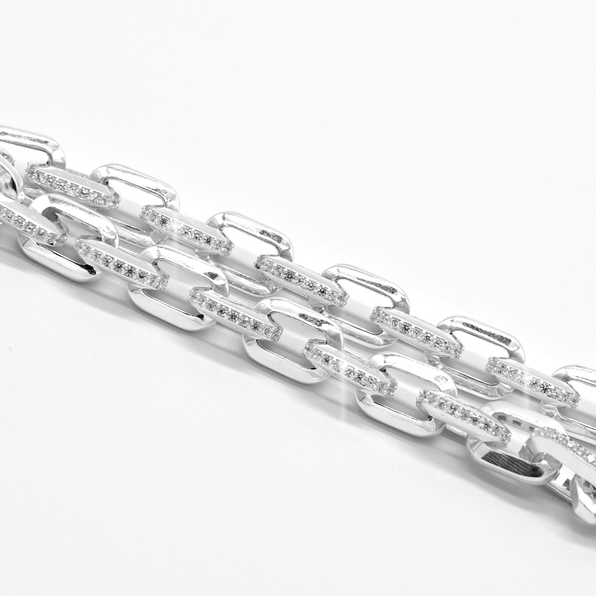 FROZEN ANCHOR ARMBAND