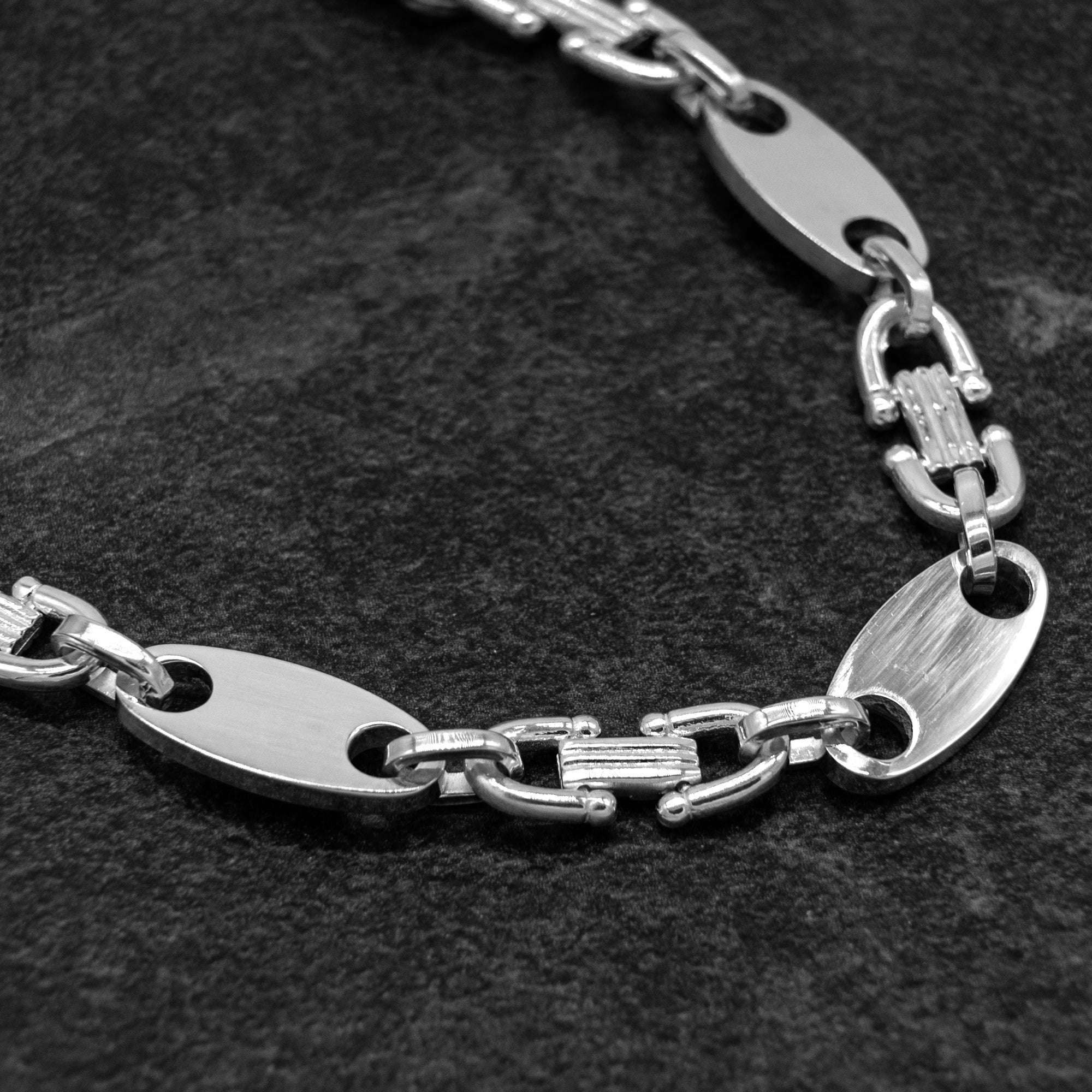 PLATTEN BÜGEL ARMBAND