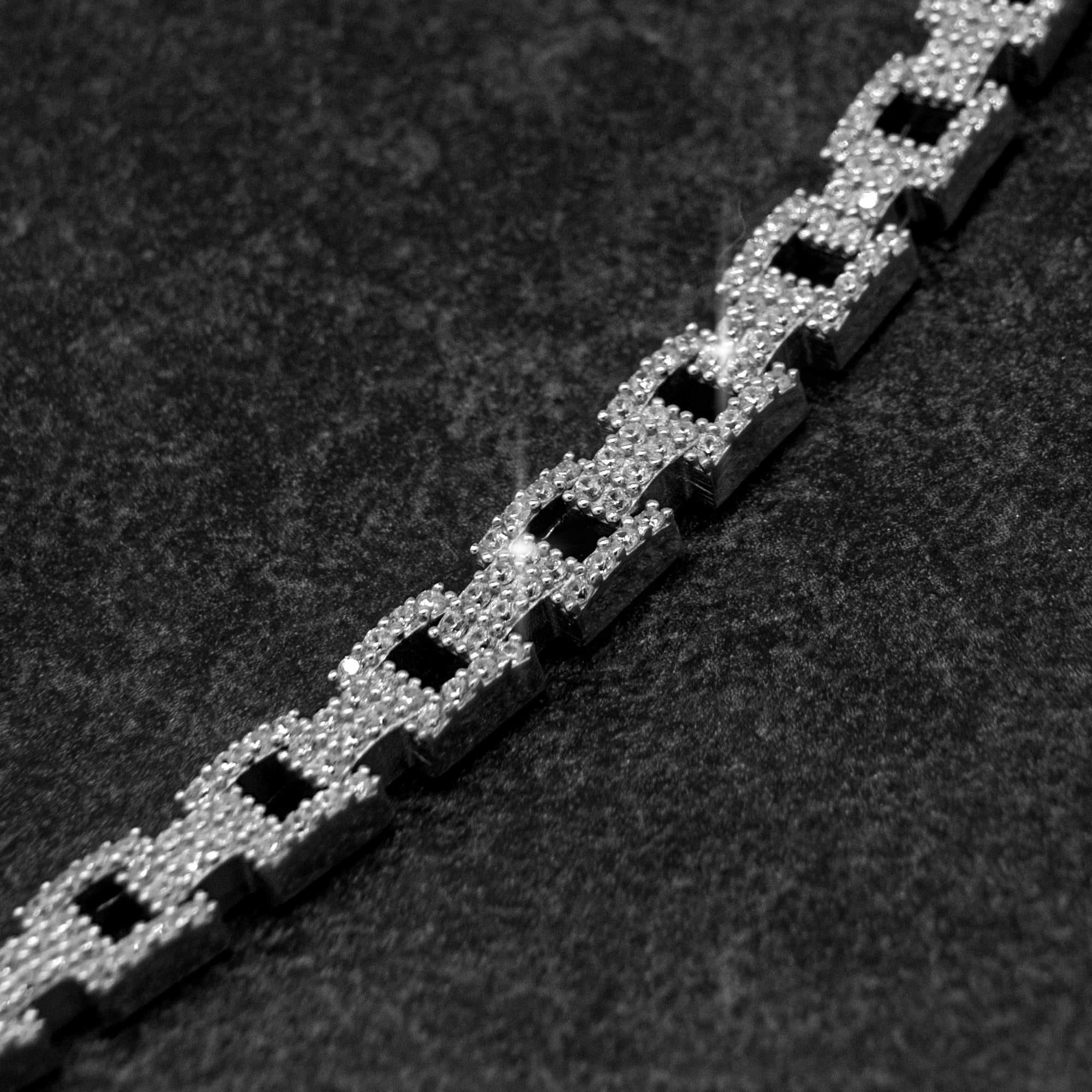 ICE SQUARE ARMBAND