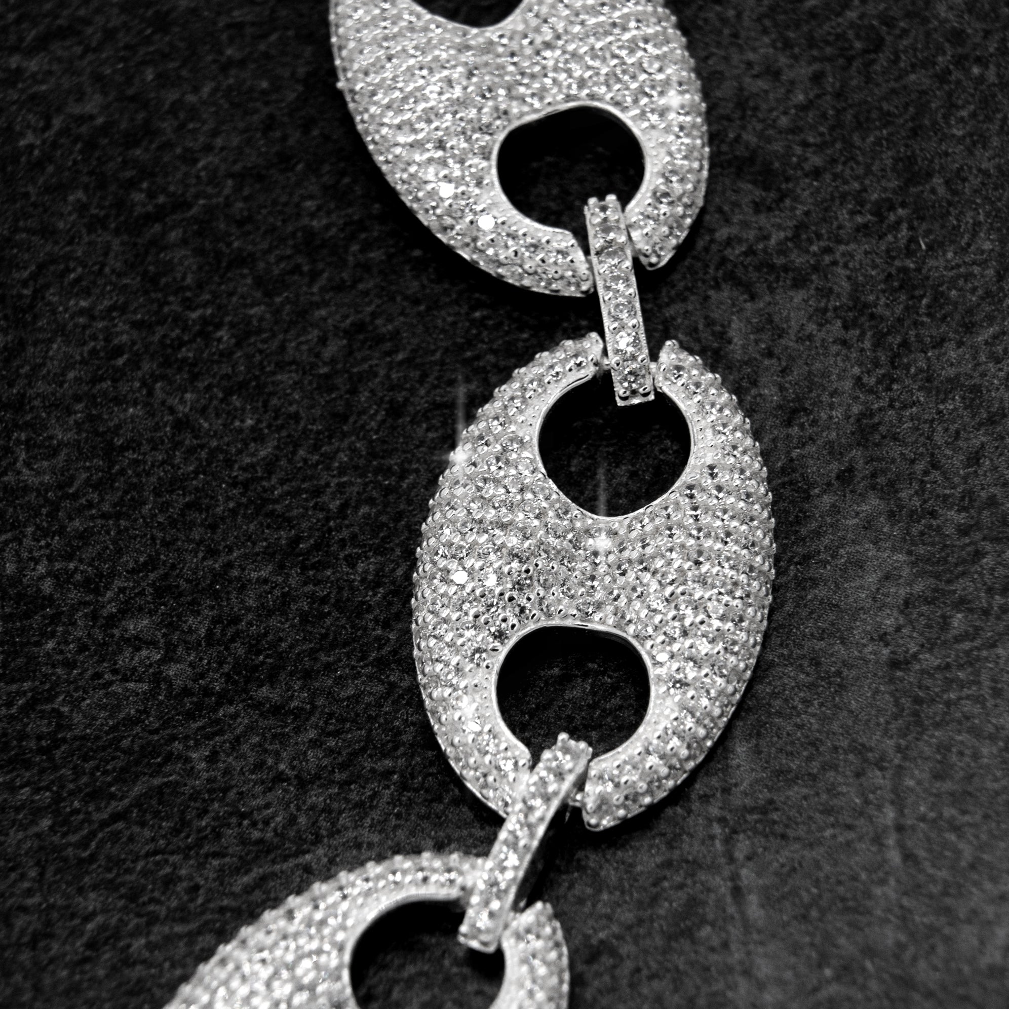 BOHNEN KETTE ICE OUT