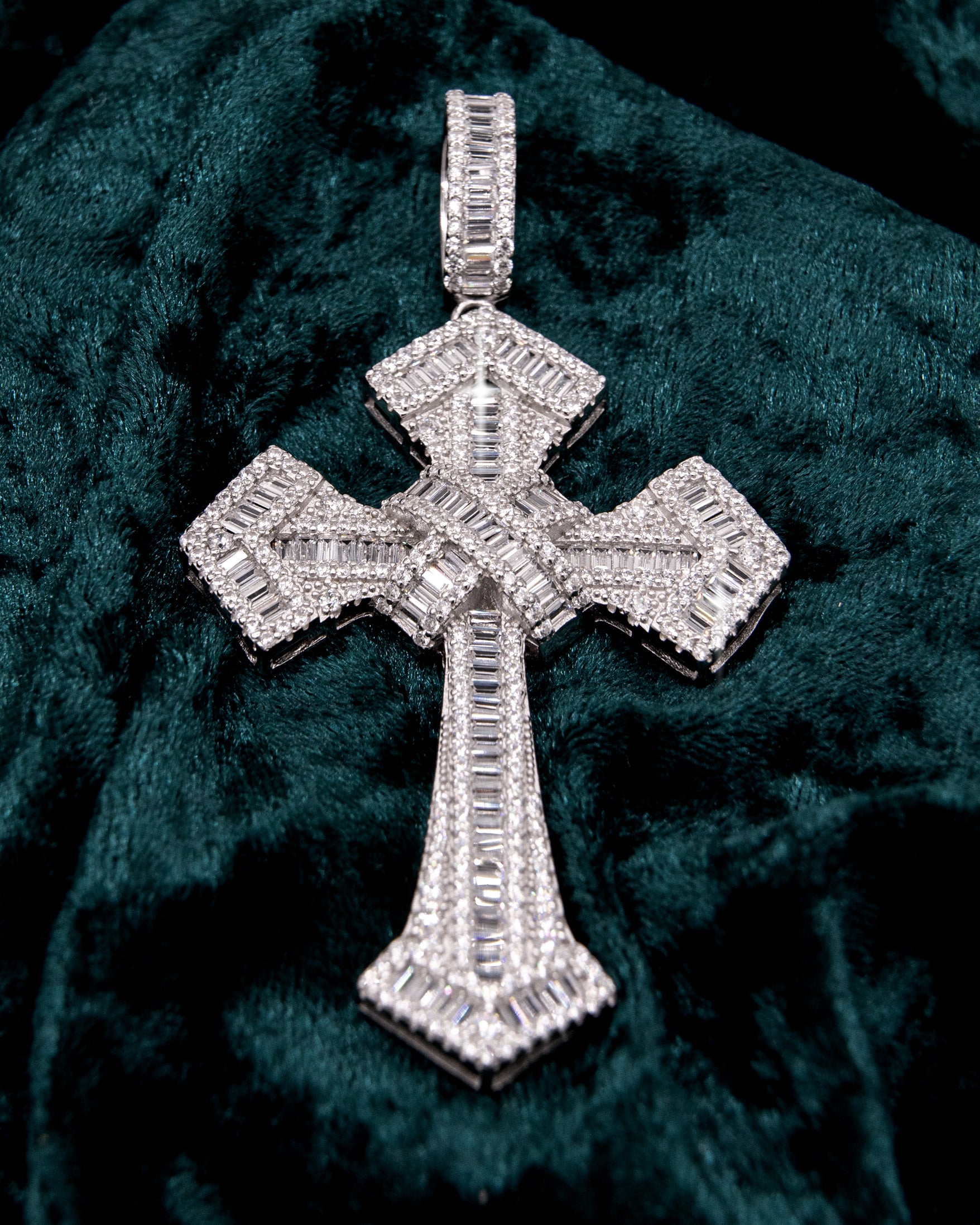 BAGUETTE KREUZ ANHÄNGER MADE IN ITALY