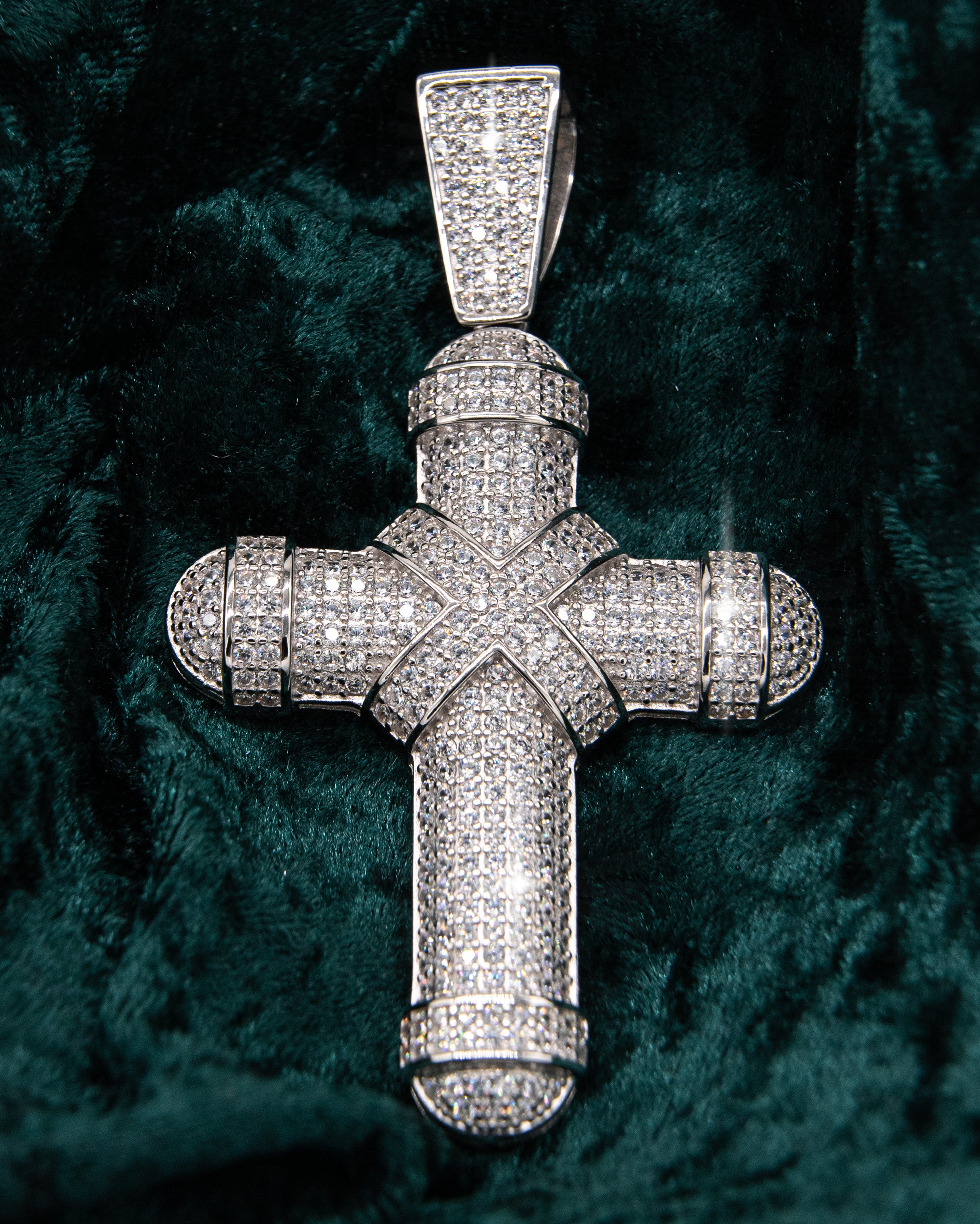 KREUZ ANHÄNGER ICE OUT MADE IN ITALY