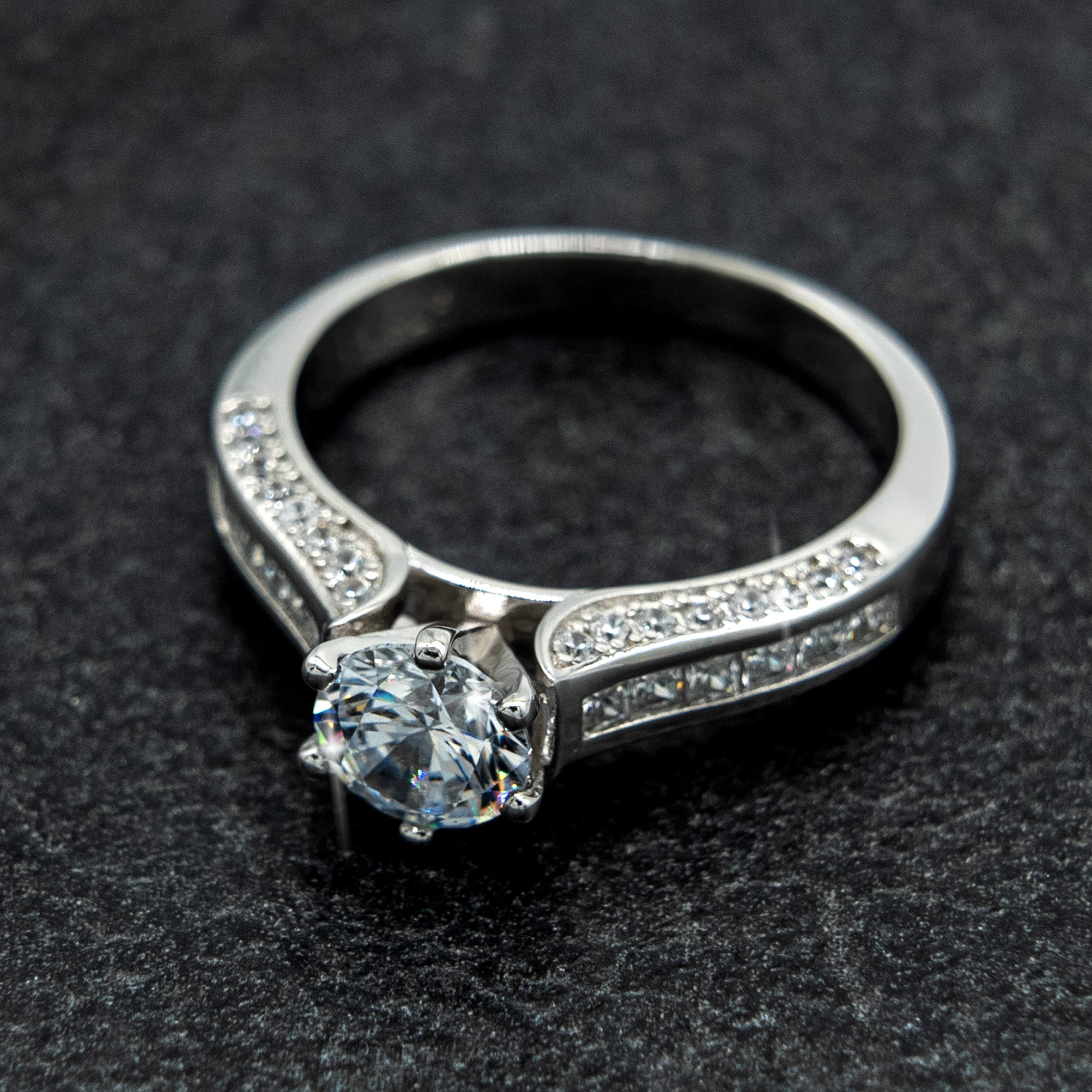 DIAMOND RING MADE IN ITALY