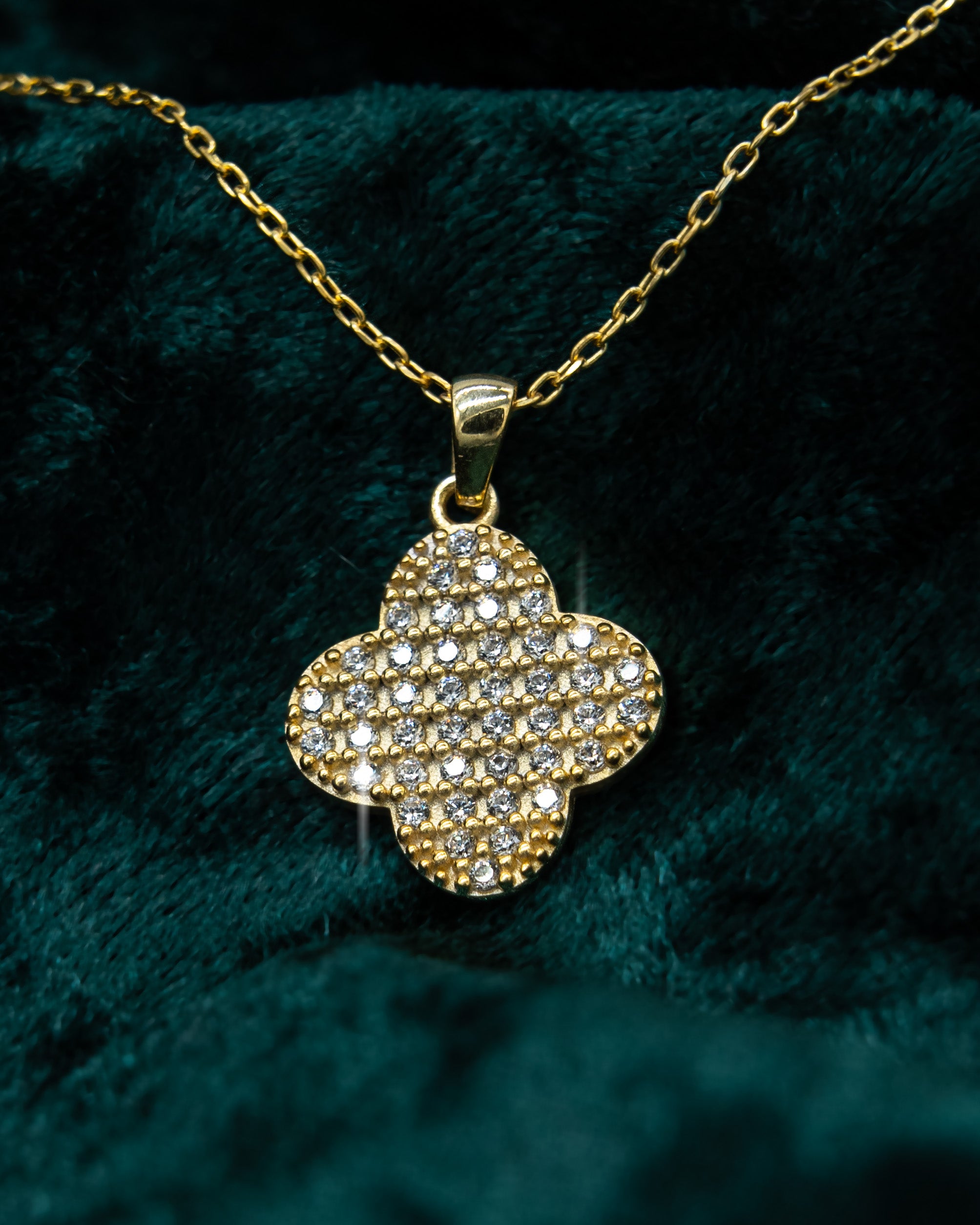 KLEEBLATT ZIRKONIA KETTE