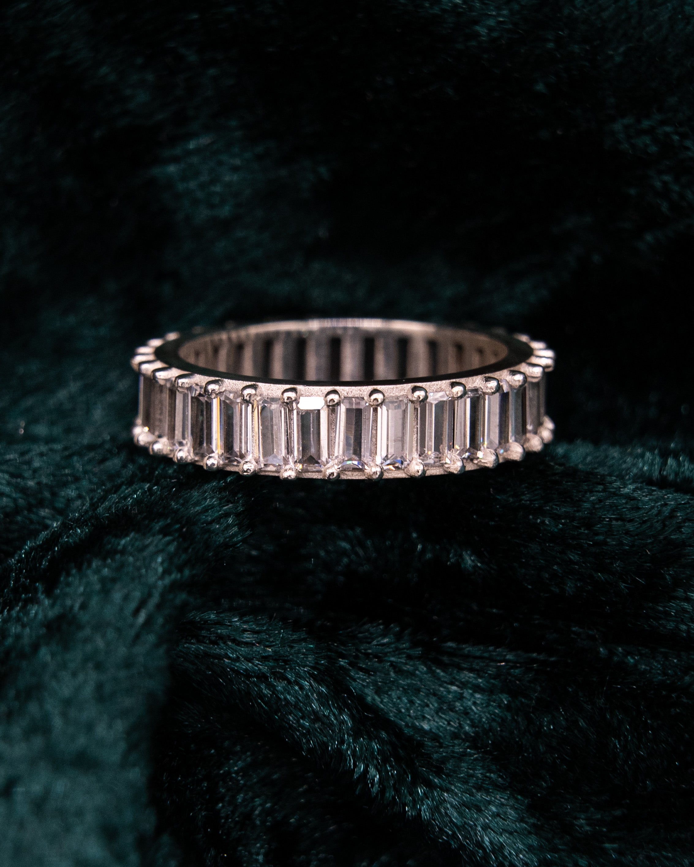 BAGUETTE RING