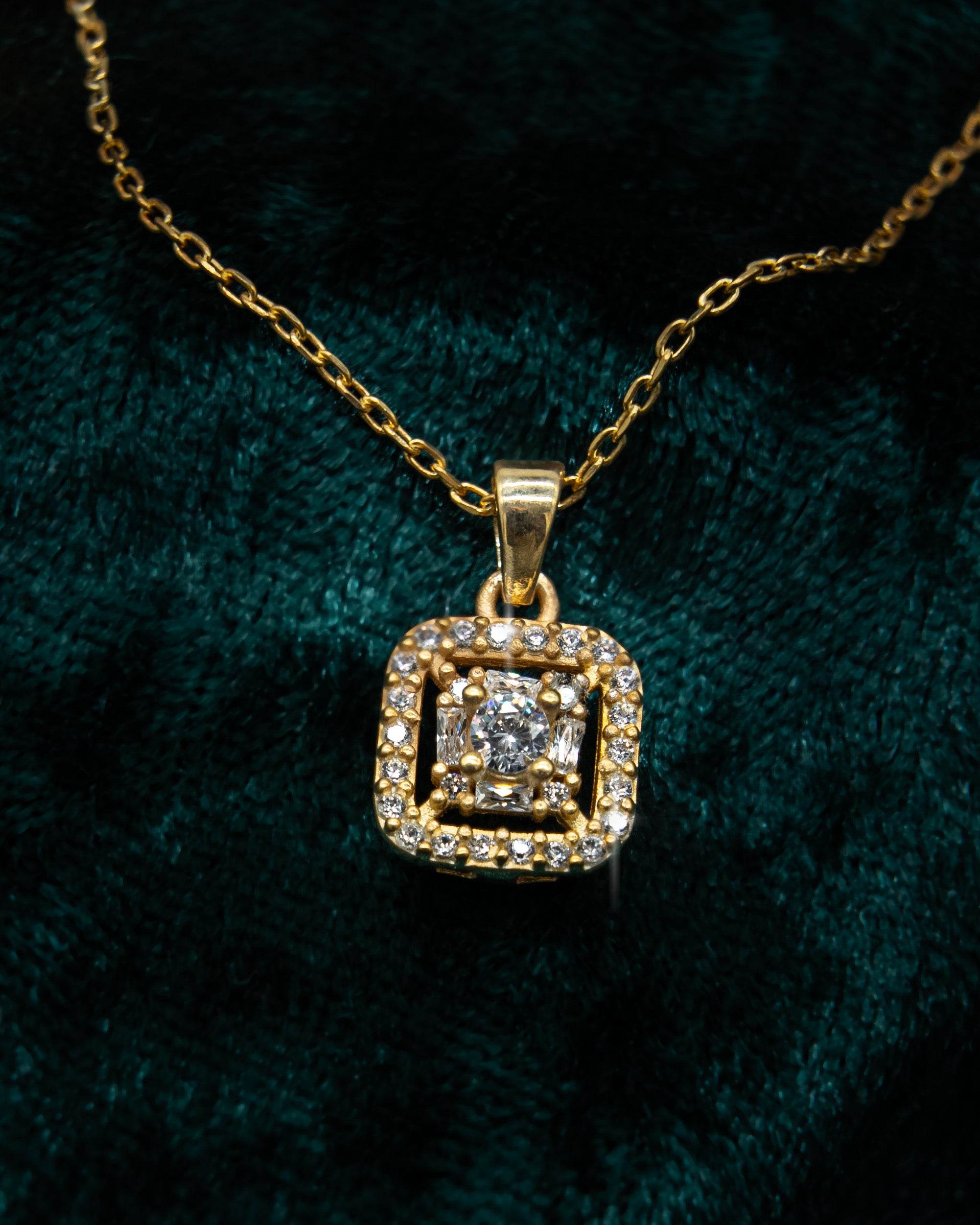 MINI ZIRKONIA SQUARED HALSKETTE