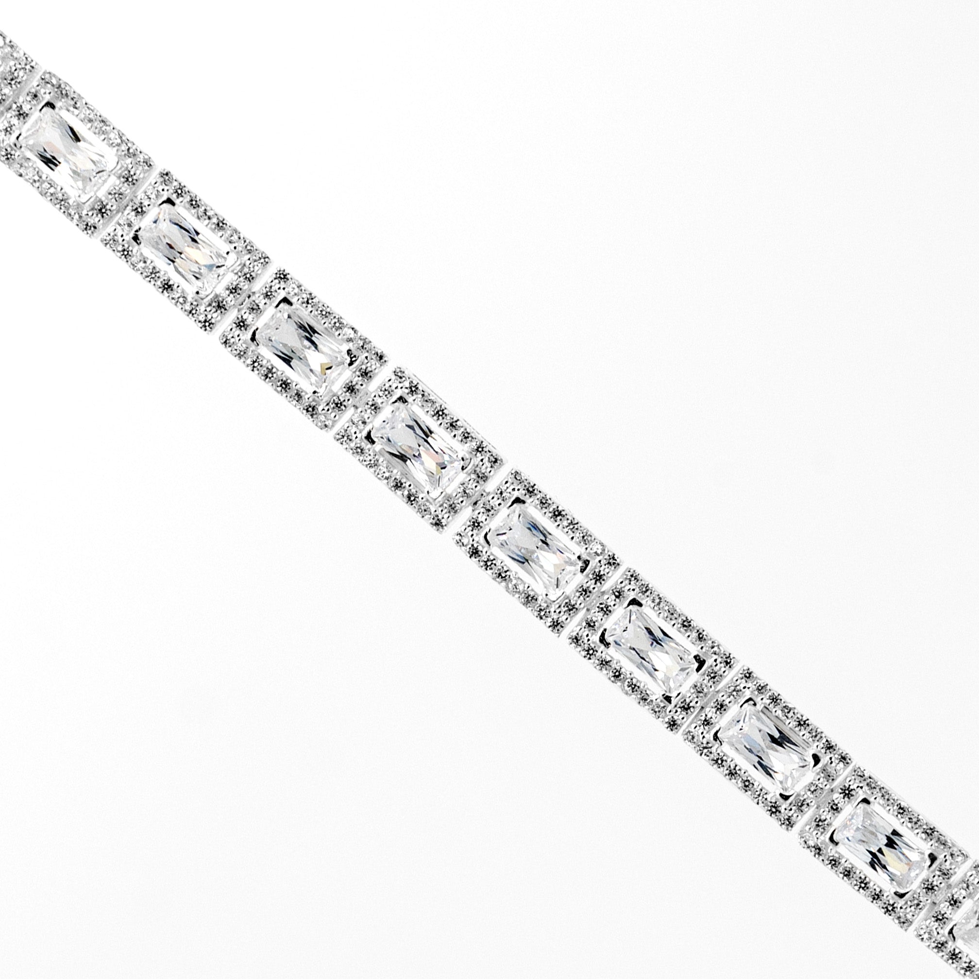 SQUARED DIAMOND ARMBAND