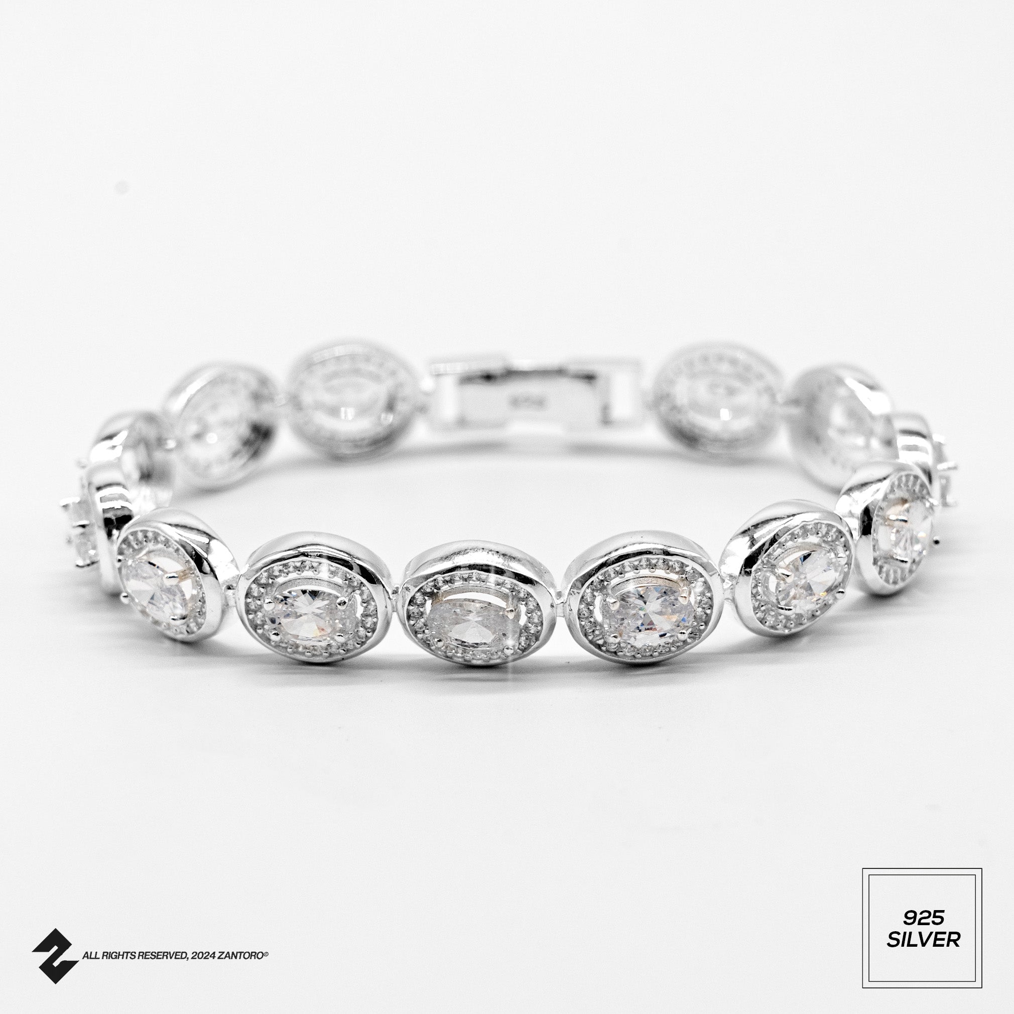 ROUND DIAMOND ARMBAND