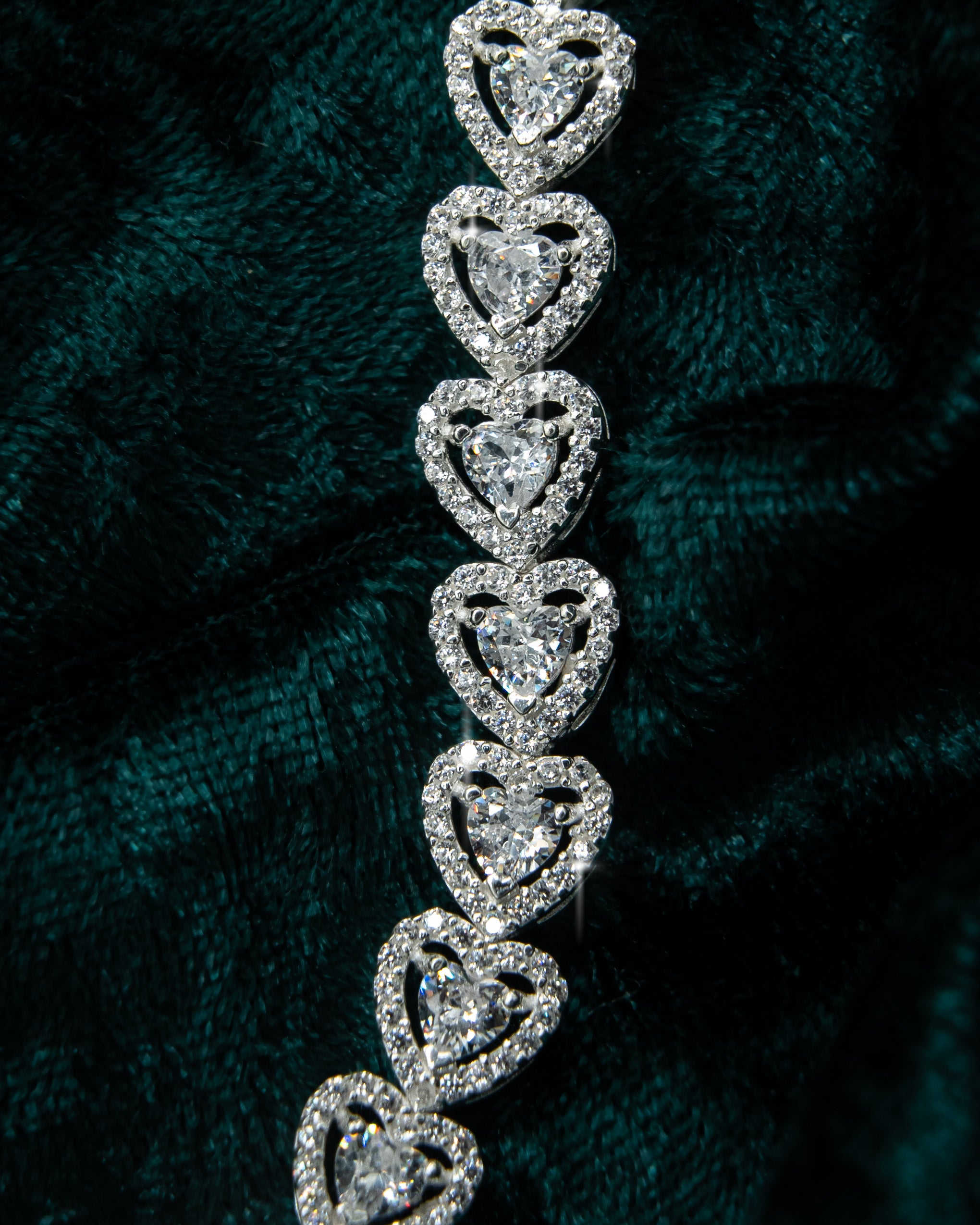 DIAMANTEN HERZ ARMBAND