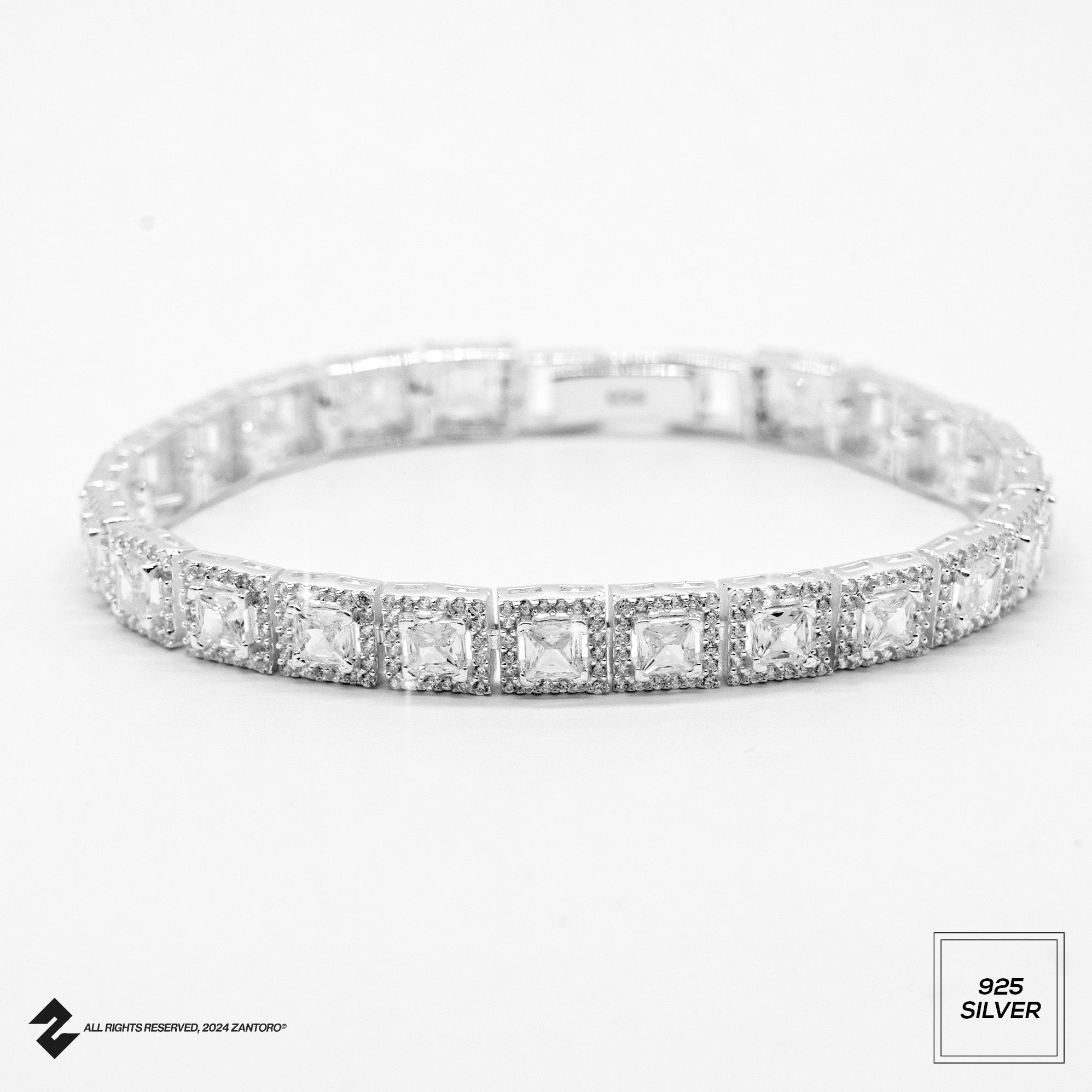 SQUARED DIAMOND ARMBAND