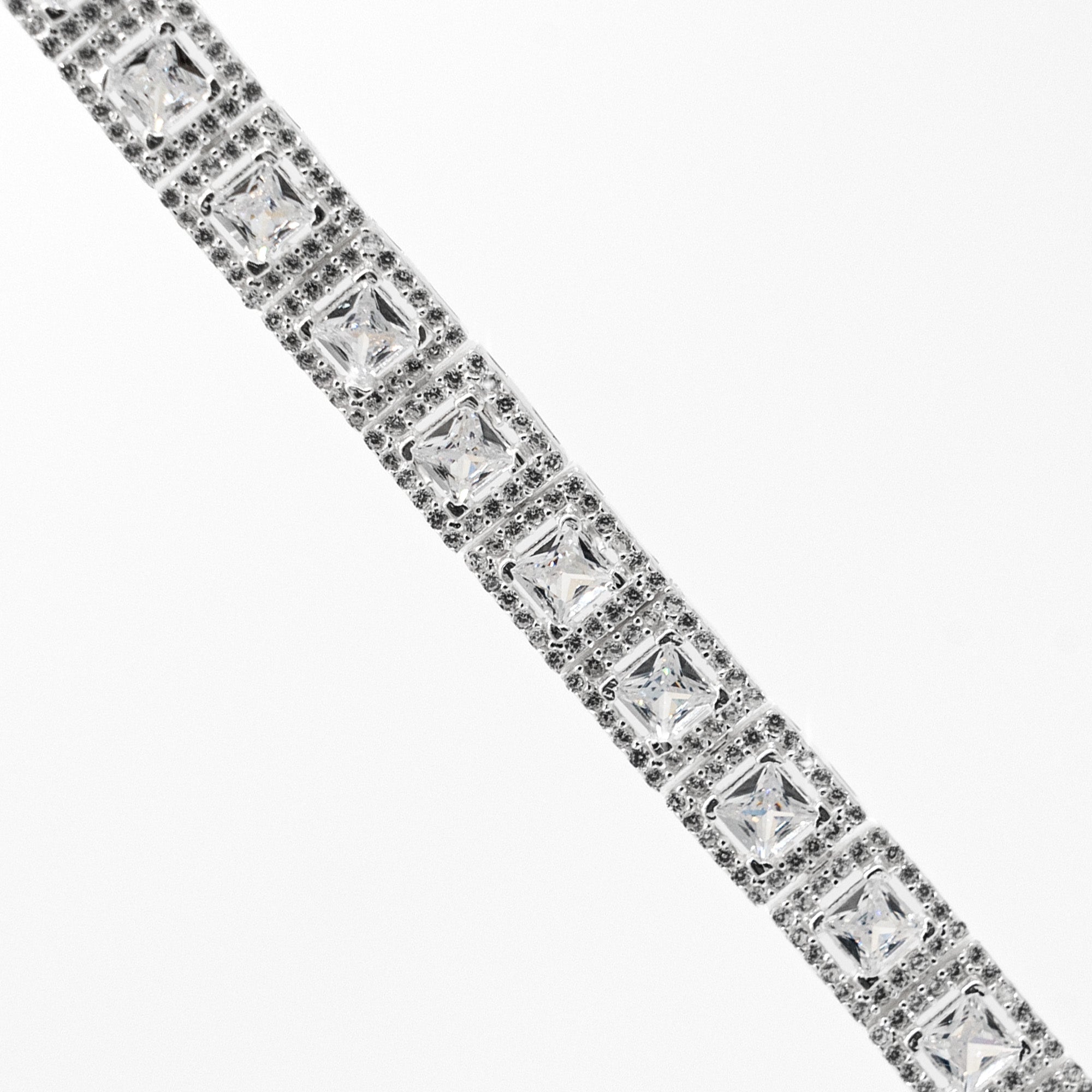 SQUARED DIAMOND ARMBAND