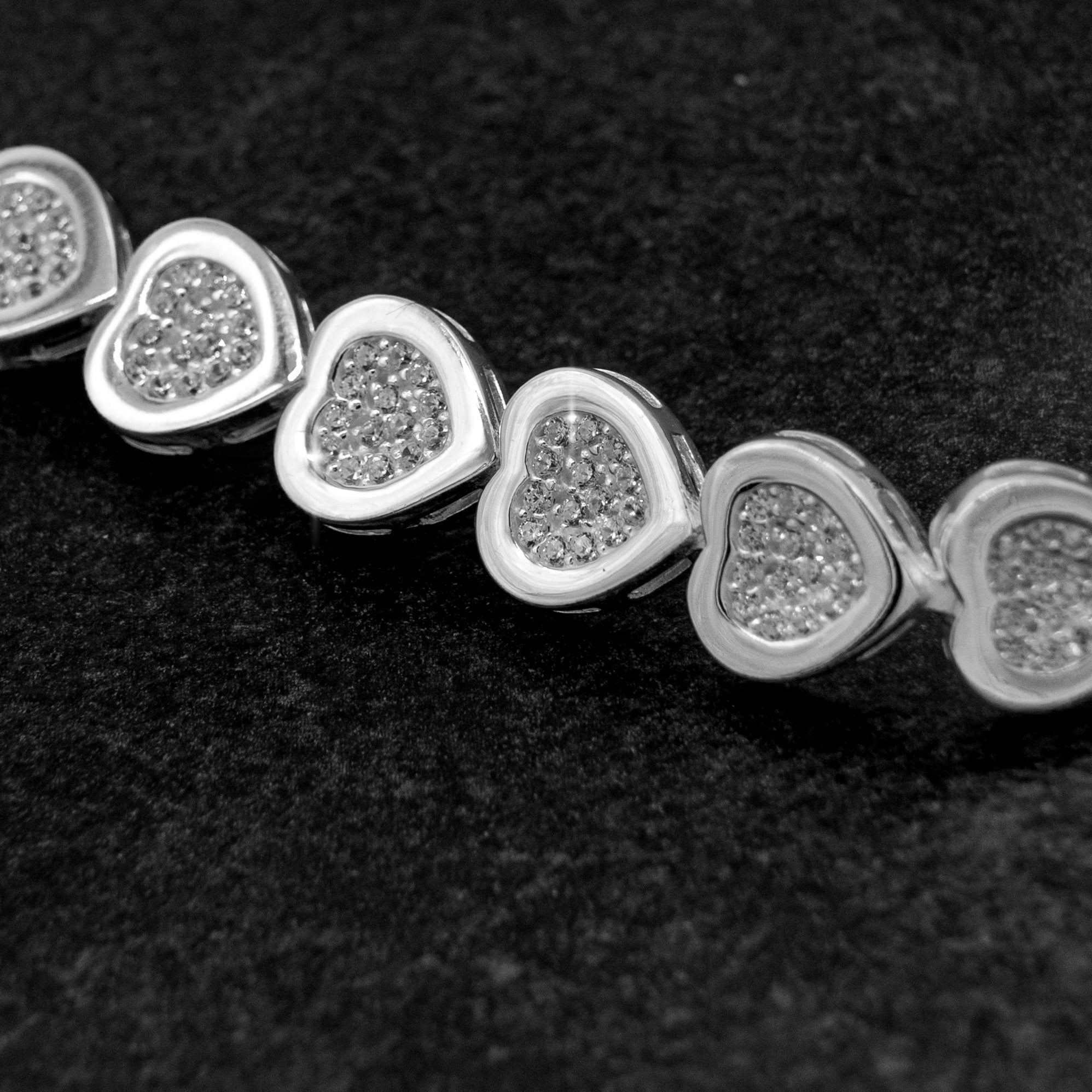 ICE OUT HERZ ARMBAND