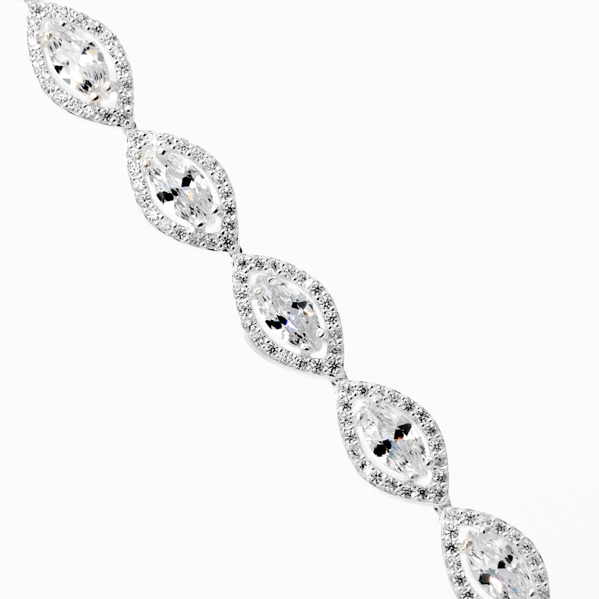RAIN DROP ARMBAND