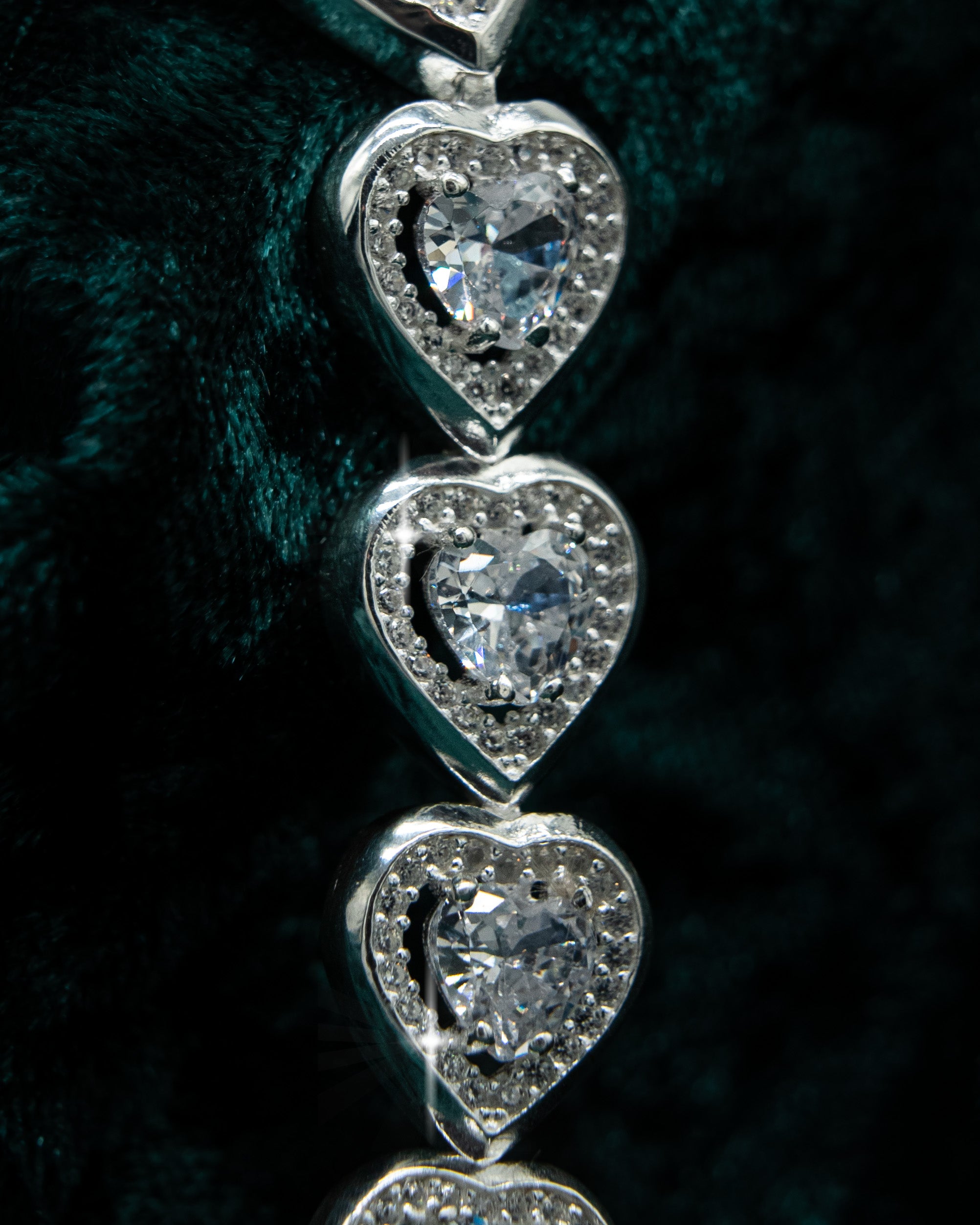 HEART OF DIAMONDS ARMBAND