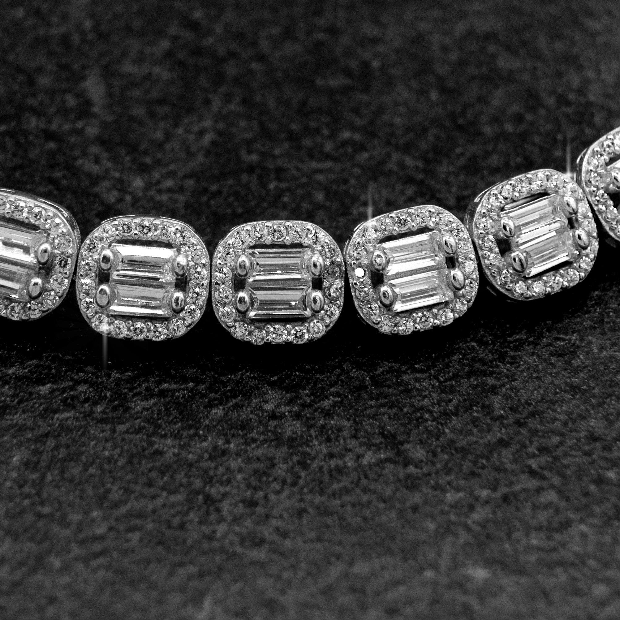 BAGUETTE ARMBAND