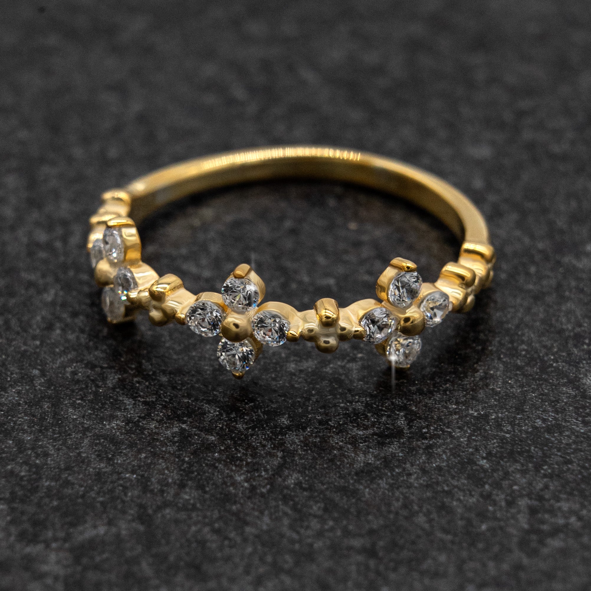 TRIO ZIRKONIA RING