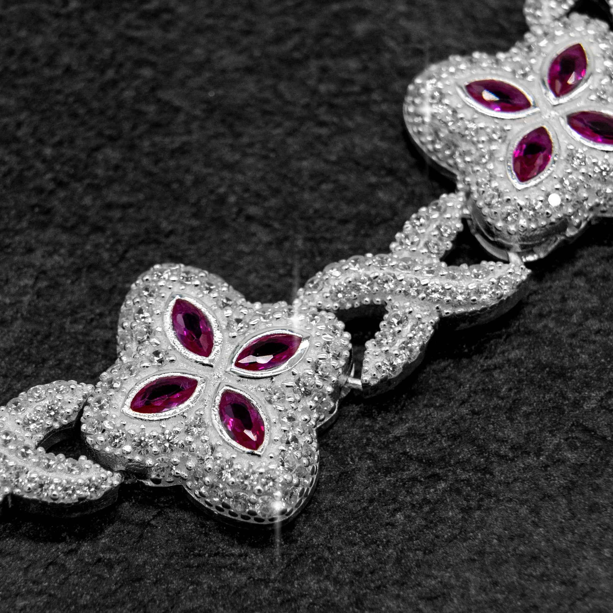 LUCKY FLOWER ARMBAND