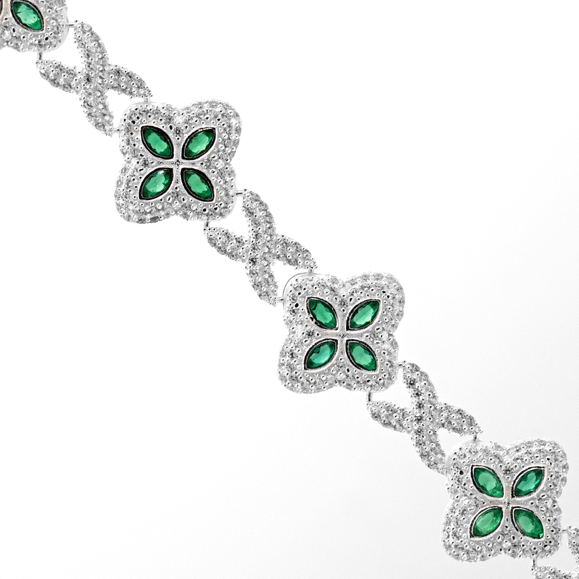 LUCKY FLOWER ARMBAND