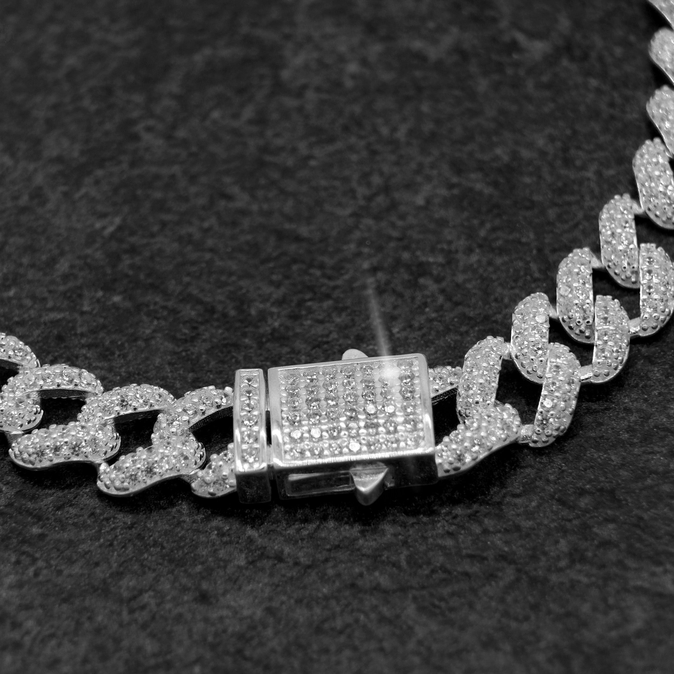 CUBAN LINK ARMBAND